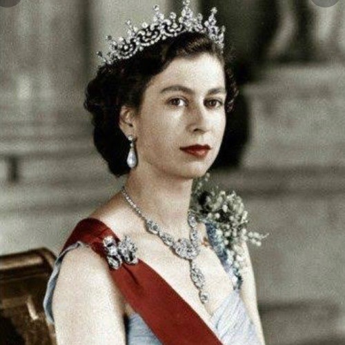 Her Majesty Queen Elizabeth Sq